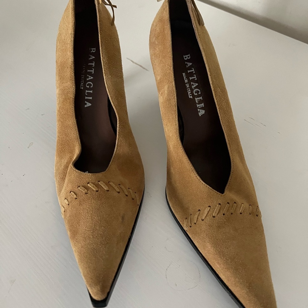 Battaglia Suede Women's Shoes